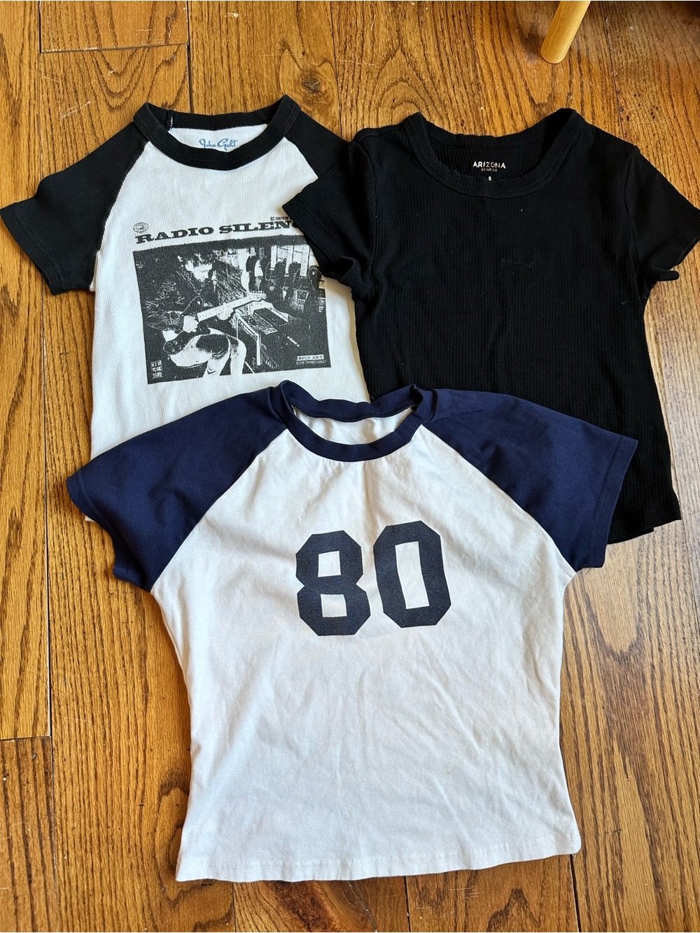 Lot of 3 baby tees - Juniors XS/S